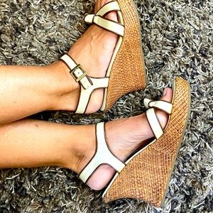 Skechers Woven Wedge heel cream and tan 7.5